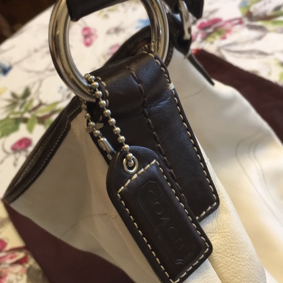 Authentic coach purse - Picture 4 of 8